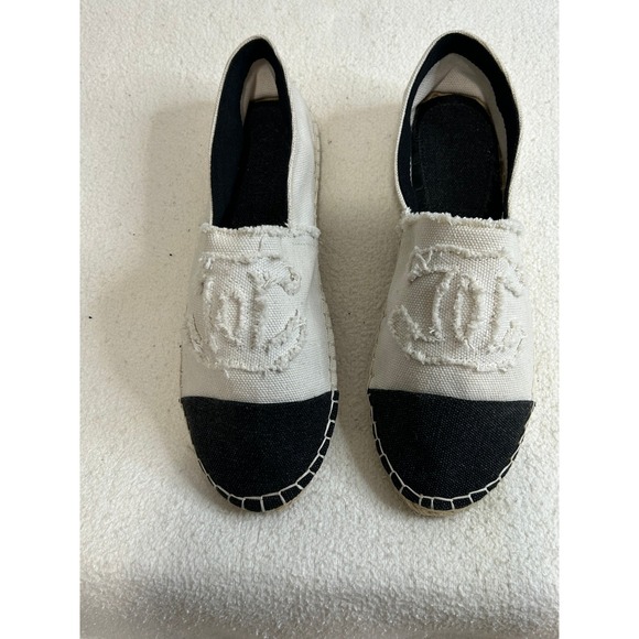 Chanel Espadrilles CC Logo Canvas‎ Slip On Flats Shoes Size 39 - Picture 1 of 10